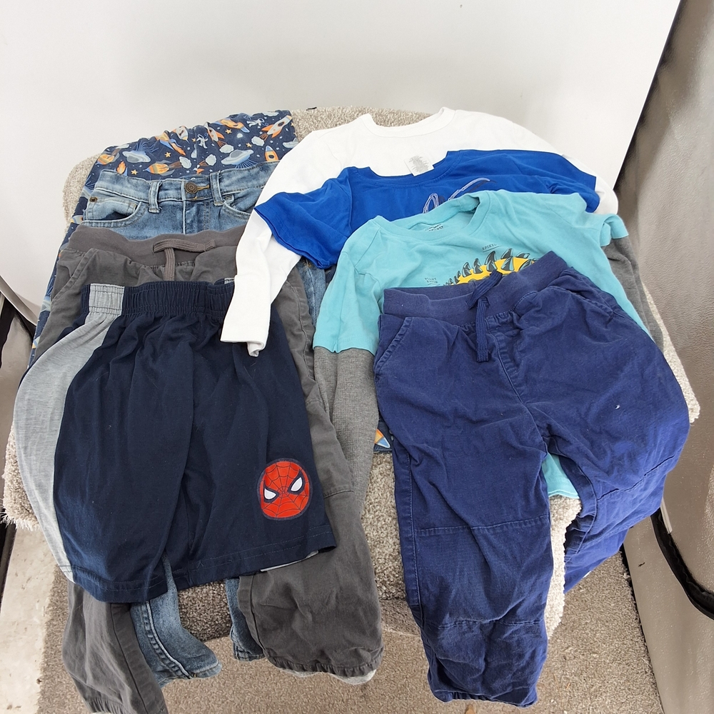 Kids 8 Piece Clothing Bundle 5 / 6 with Blue and Gray Tones